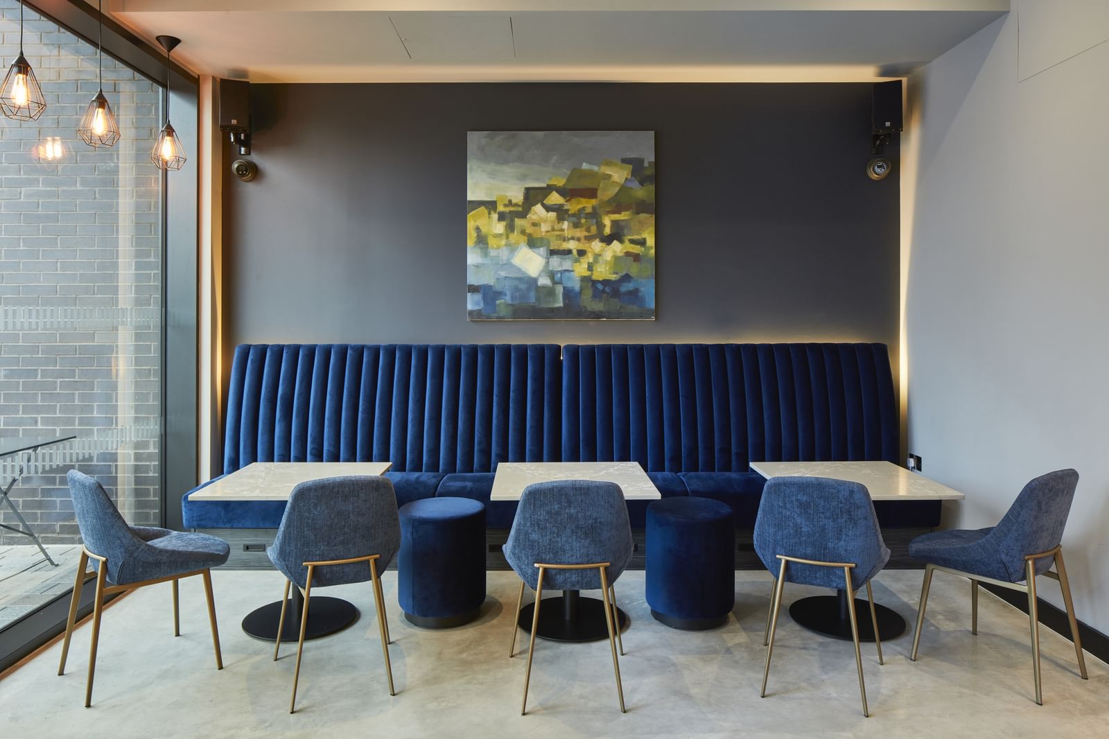 Schooner bar 1